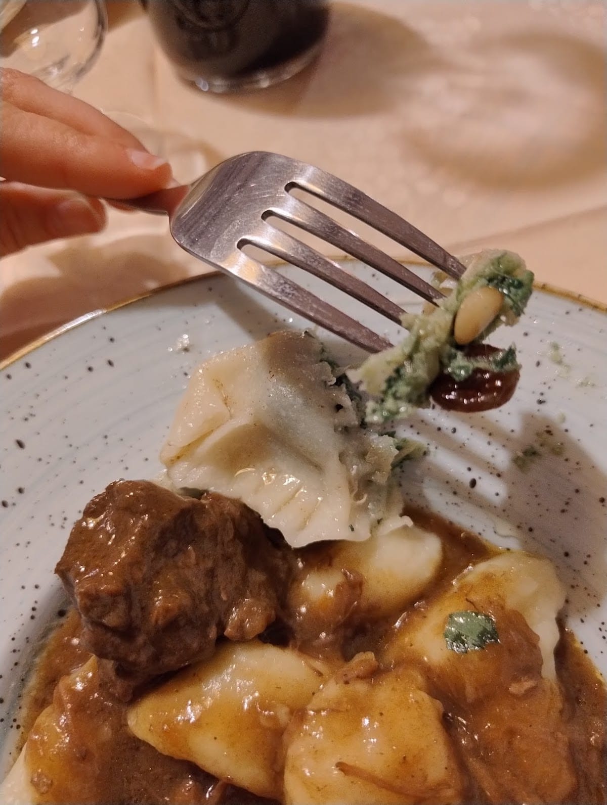 Gnocchi ripieni con sugo e carne
